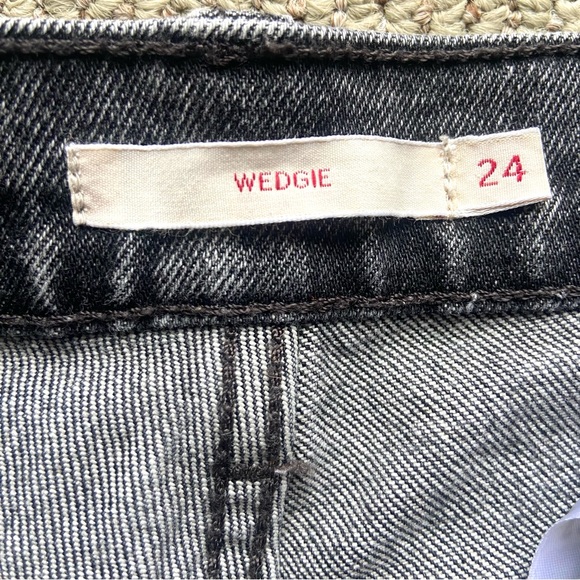 Levi’s the Wedgie Jeans - Picture 3 of 3